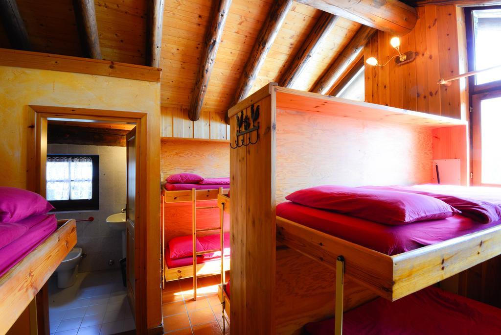 Hotel Rifugio Vieux Crest Champoluc Pokoj fotografie